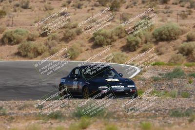 media/Jun-01-2025-CalClub SCCA (Sun) [[eae223c5dd]]/Group 5/Qualifying/